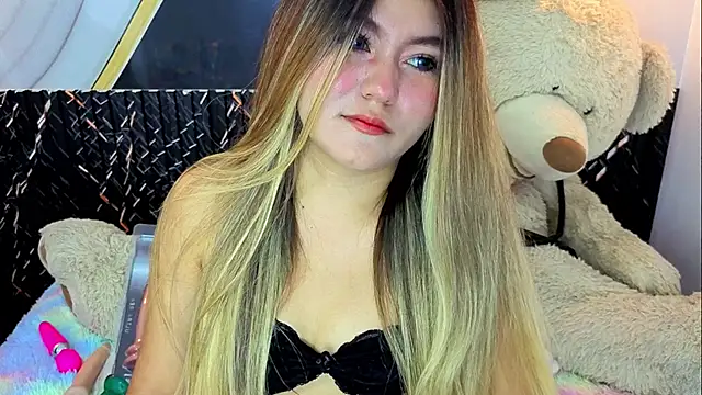 Snapshot of VioletaSweett1 chatting on July 24, 2026, 11:12 pm VioletaSweett1 online show from July 24, 2026, 11:12 pm