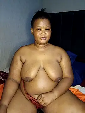 QUEENASS12 online show from December 3, 2025, 7:13 pm