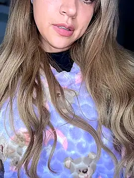 Aria Byers online show from March 4, 2026, 2:08 am