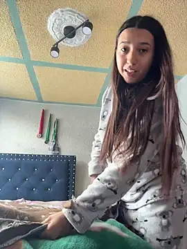 Alix Rousses21 online show from January 7, 2026, 5:40 pm