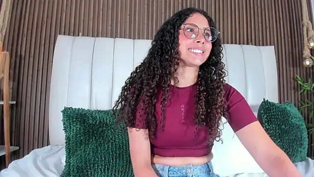 MarelynSummer online show from February 12, 2026, 4:18 pm