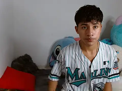 Sebas Ross04 online show from January 5, 2026, 9:29 pm