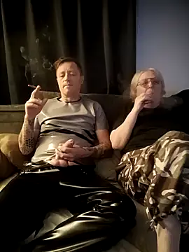 jefflatex45 online show from April 16, 2026, 10:34 pm