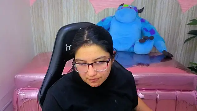 eva smit t online show from February 13, 2026, 2:33 am