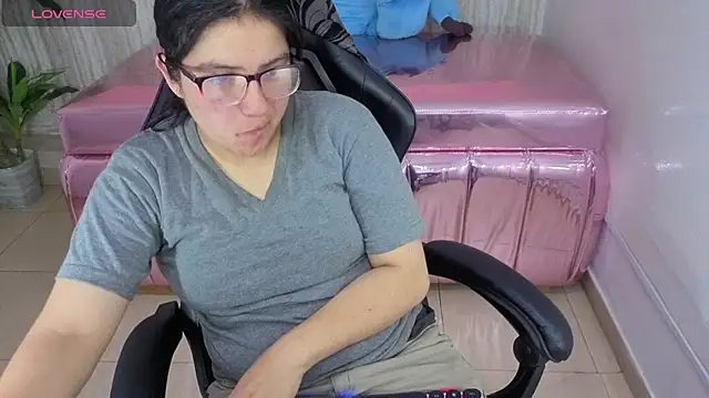 eva smit t online show from March 8, 2026, 2:37 am