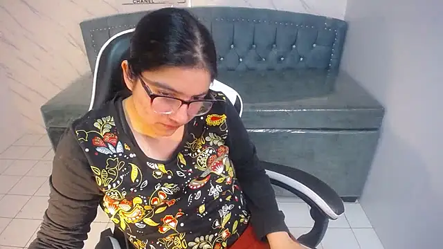 eva smit t online show from April 22, 2026, 2:51 am