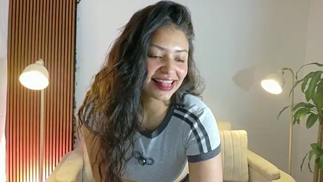 Snapshot of victoria___moon chatting on May 9, 2026, 1:47 pm victoria moon online show from May 9, 2026, 1:47 pm