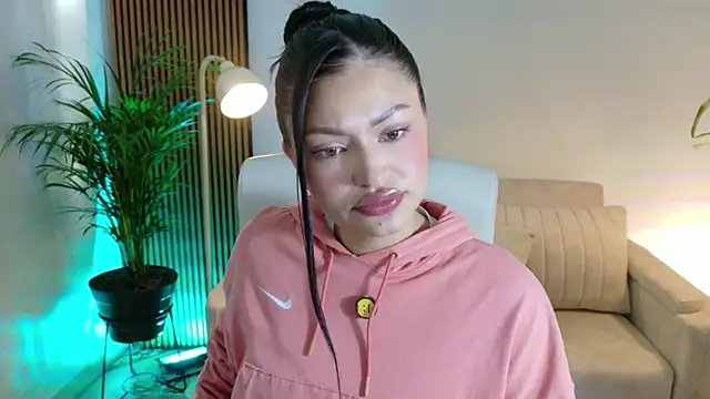 victoria   moon online show from January 7, 2026, 2:00 pm