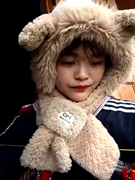 Snapshot of candy-bobo chatting on December 17, 2025, 4:17 am candy-bobo online show from December 17, 2025, 4:17 am