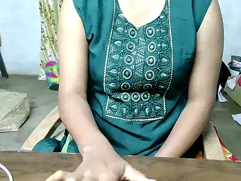 ishiii-69 online show from December 18, 2025, 5:28 pm