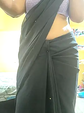 Preeti345 online show from December 5, 2025, 8:57 am