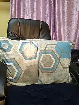 Preeti345 online show from April 10, 2026, 12:34 pm