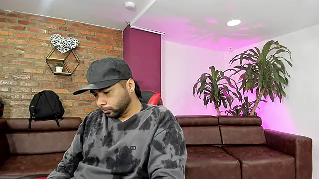 Snapshot of HotThreesoome chatting on January 13, 2026, 12:42 pm HotThreesoome online show from January 13, 2026, 12:42 pm