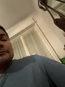 CharlyAlfa22 online show from February 2, 2026, 5:01 pm