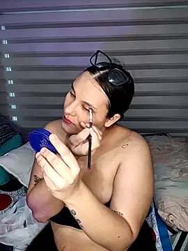 Snapshot of Valeriaa_21 chatting on May 6, 2026, 10:25 pm Valeriaa 21 online show from May 6, 2026, 10:25 pm