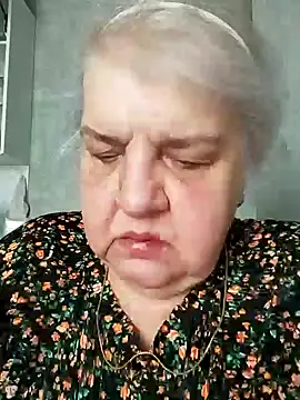 HapinessLovee online show from April 18, 2026, 12:51 pm