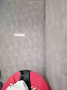 HapinessLovee online show from April 16, 2026, 8:37 am