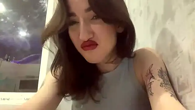 PanickedCowrie online show from December 5, 2025, 7:45 pm