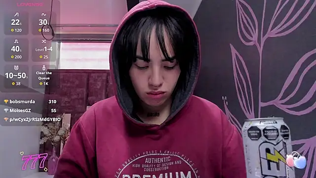 Kiara Fox   online show from March 29, 2026, 1:35 pm