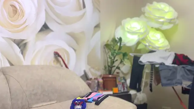 MJ and Peter online show from December 5, 2025, 1:43 pm