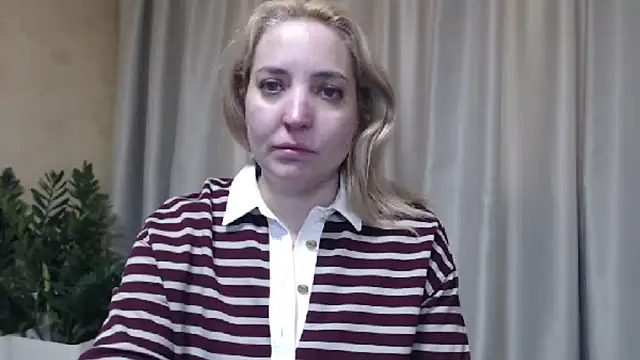 sweetpussy online show from April 15, 2026, 2:21 pm