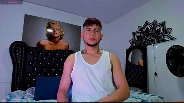 vaalentiino online show from December 17, 2025, 5:29 pm