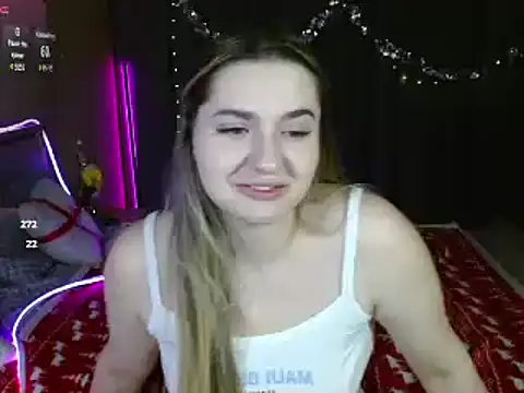 Bella  Blush online show from December 19, 2025, 9:39 pm