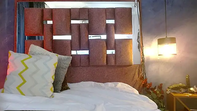 Snapshot of bella_volup chatting on February 8, 2026, 7:22 pm bella volup online show from February 8, 2026, 7:22 pm