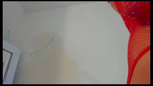 Snapshot of litle_slut chatting on February 15, 2026, 7:42 am litle slut online show from February 15, 2026, 7:42 am