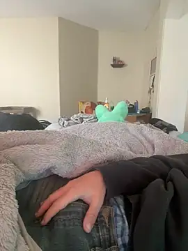 Snapshot of GhostXNINX chatting on December 17, 2025, 6:13 pm GhostXNINX online show from December 17, 2025, 6:13 pm