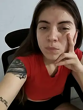 Snapshot of Ceciihot chatting on December 16, 2025, 3:11 am Ceciihot online show from December 16, 2025, 3:11 am