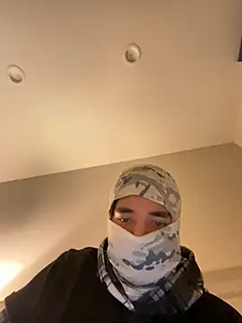 phantom898983 online show from April 22, 2026, 4:41 am