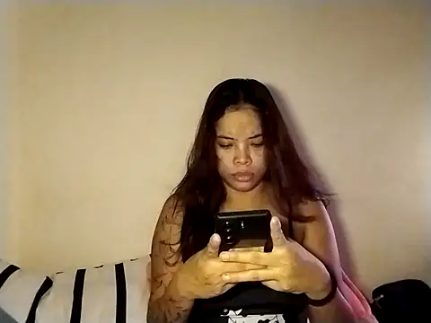 Snapshot of Cinpussie89 chatting on May 12, 2026, 4:13 pm Cinpussie89 online show from May 12, 2026, 4:13 pm