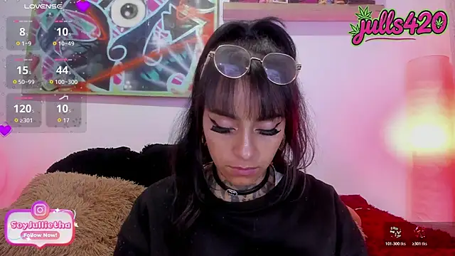 Snapshot of Julls420_ chatting on July 15, 2026, 10:00 am Julls420 online show from July 15, 2026, 10:00 am