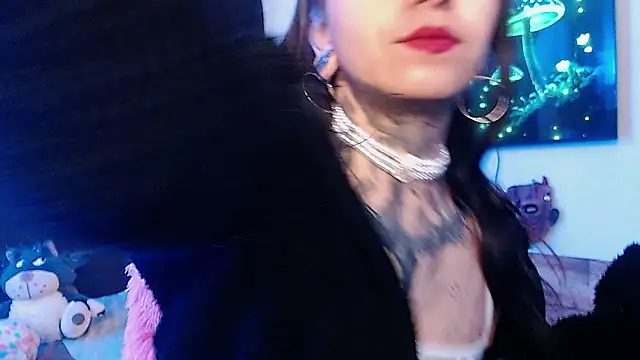 Julls420  online show from February 4, 2026, 6:08 am