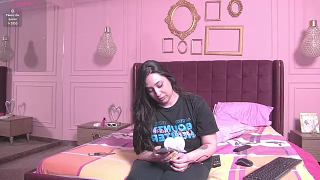 KendallVelvet online show from March 18, 2026, 1:35 pm