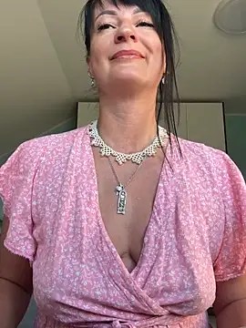 CherryCherry03 online show from April 21, 2026, 7:37 am