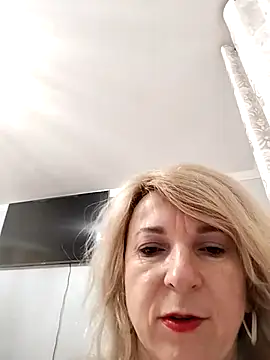 AhlyssaLove1155 online show from March 8, 2026, 2:37 am