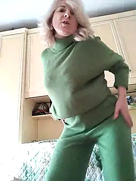 AhlyssaLove1155 online show from December 22, 2025, 1:11 pm