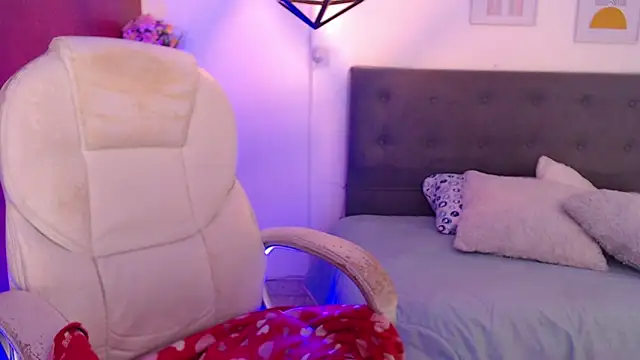 dany bannany online show from April 1, 2026, 3:09 pm