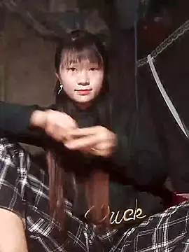 hinata-xx online show from December 22, 2025, 11:32 am