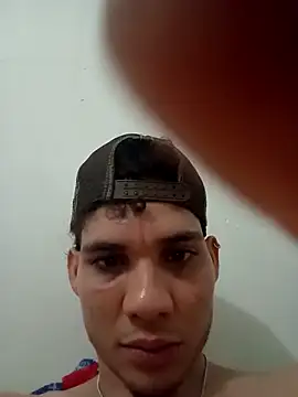 Snapshot of Jhonip7 chatting on December 17, 2025, 3:39 pm Jhonip7 online show from December 17, 2025, 3:39 pm