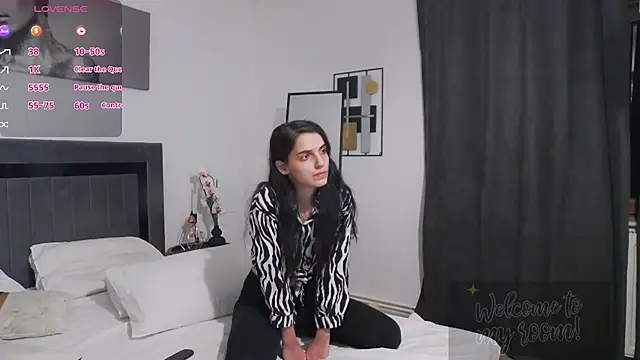 SoniaMoonnnn online show from January 16, 2026, 6:01 pm