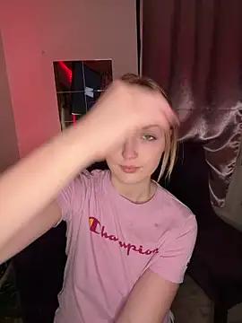 sabrinasss  online show from February 7, 2026, 9:28 am