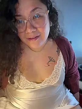 Snapshot of VanesssaMilf_ chatting on July 19, 2026, 8:01 am VanesssaMilf online show from July 19, 2026, 8:01 am