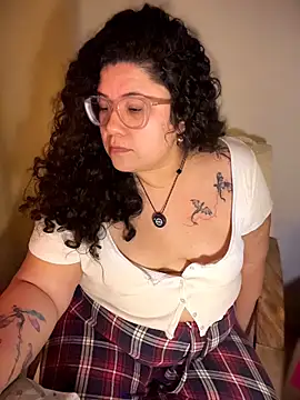 VanesssaMilf  online show from February 24, 2026, 5:08 am