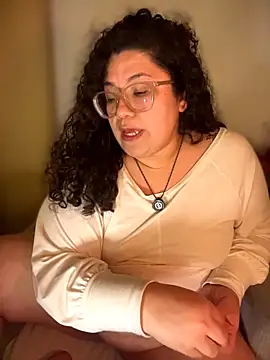 VanesssaMilf  online show from February 6, 2026, 11:45 pm