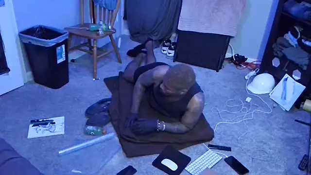 cosmiccloudpig online show from May 18, 2026, 6:18 am
