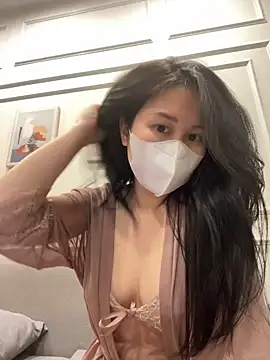 Lucy79xx online show from February 4, 2026, 2:01 pm