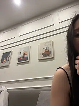 Lucy79xx online show from February 6, 2026, 1:07 pm